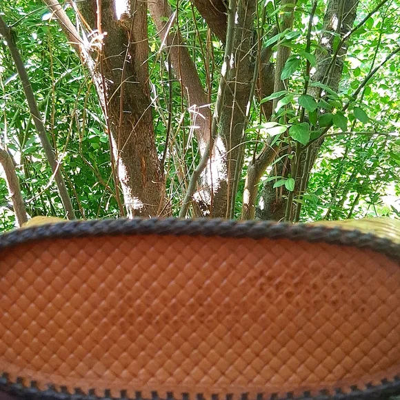 Hand-tooled Leather Purse. - Picture 3 of 4